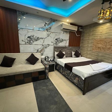 Hotel Dev Ganga Rishikesh Exterior photo