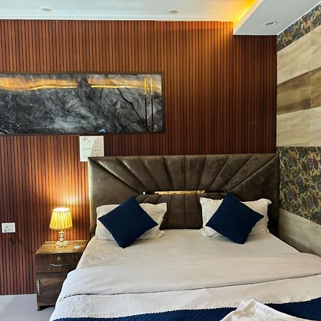 Hotel Dev Ganga Rishikesh Exterior photo