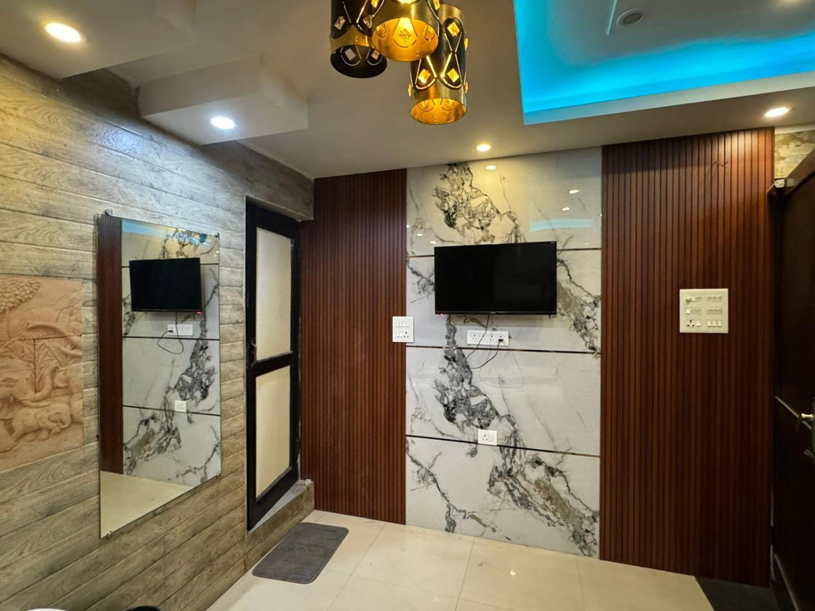 Hotel Dev Ganga Rishikesh Exterior photo