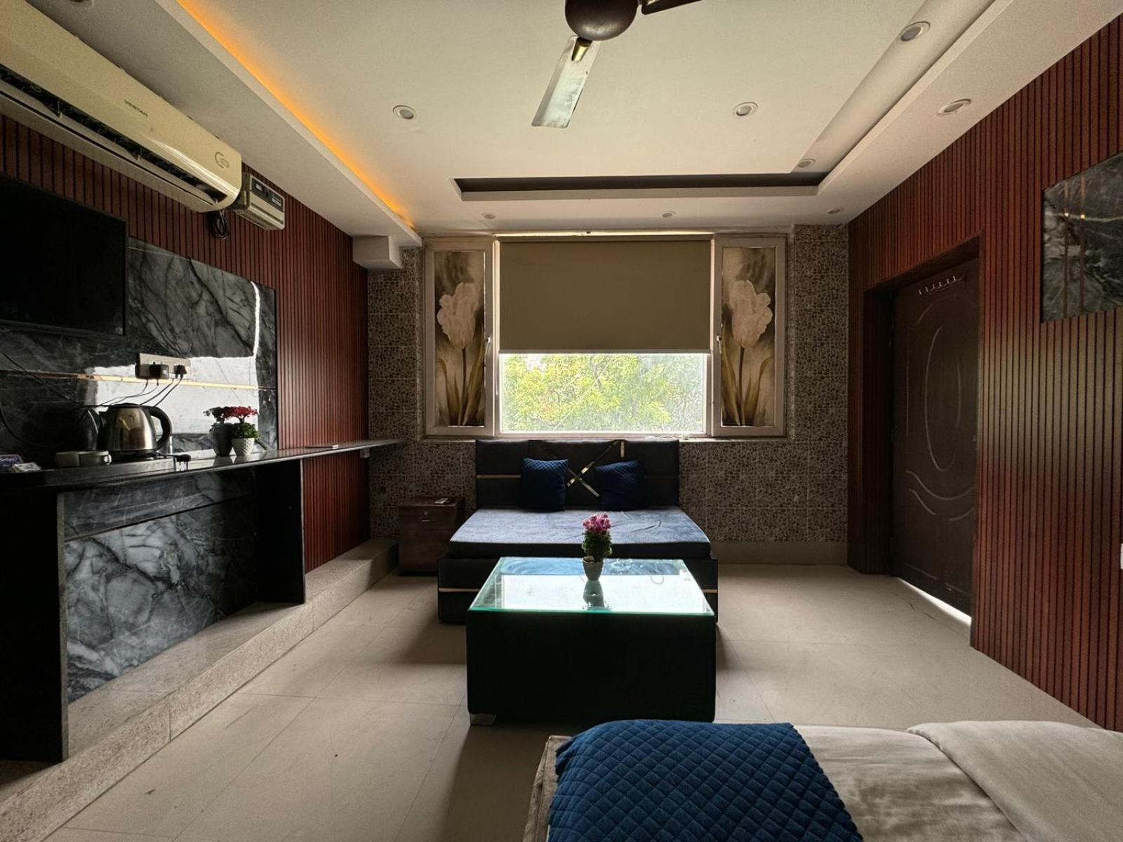 Hotel Dev Ganga Rishikesh Exterior photo