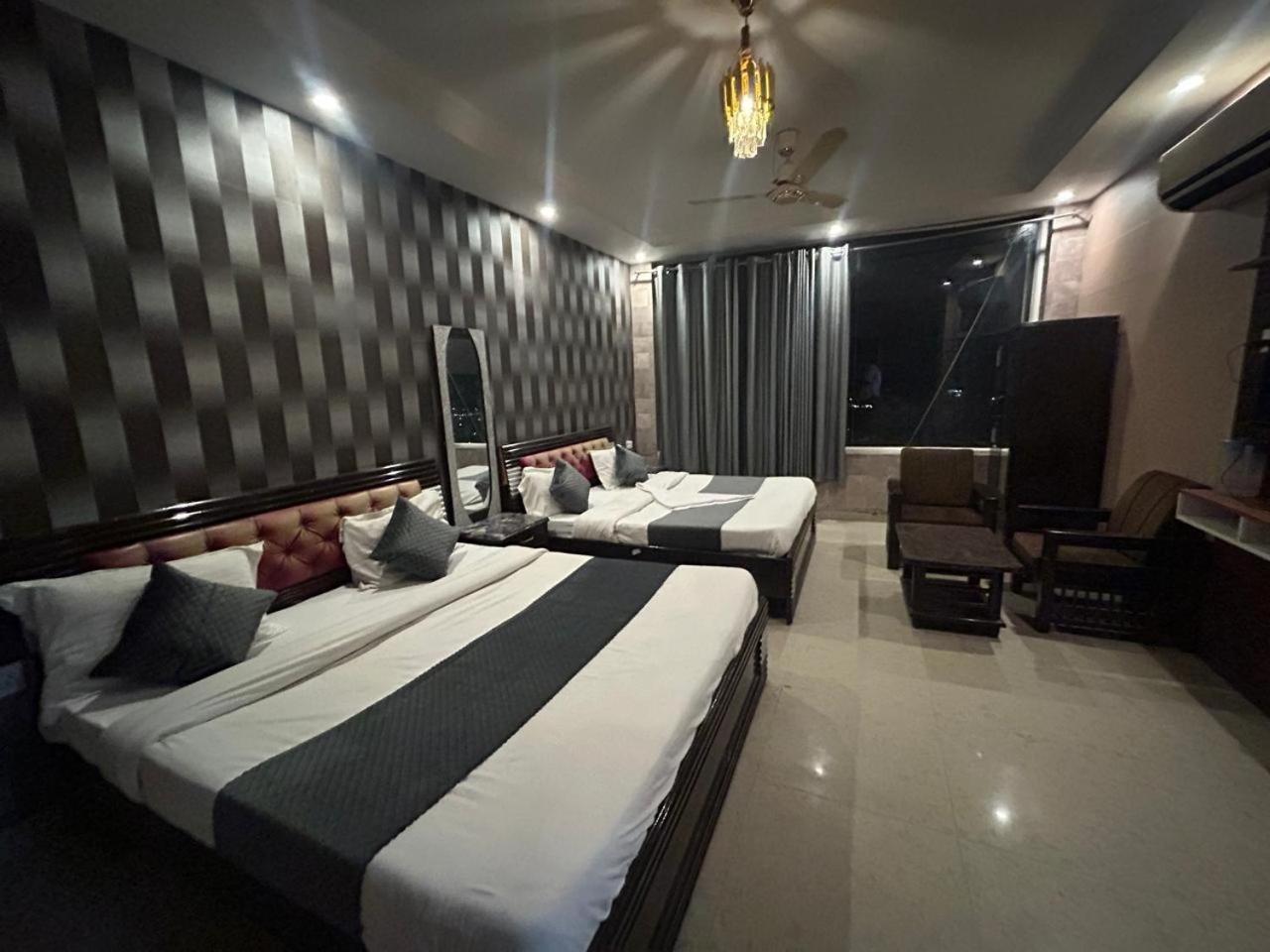 Hotel Dev Ganga Rishikesh Exterior photo