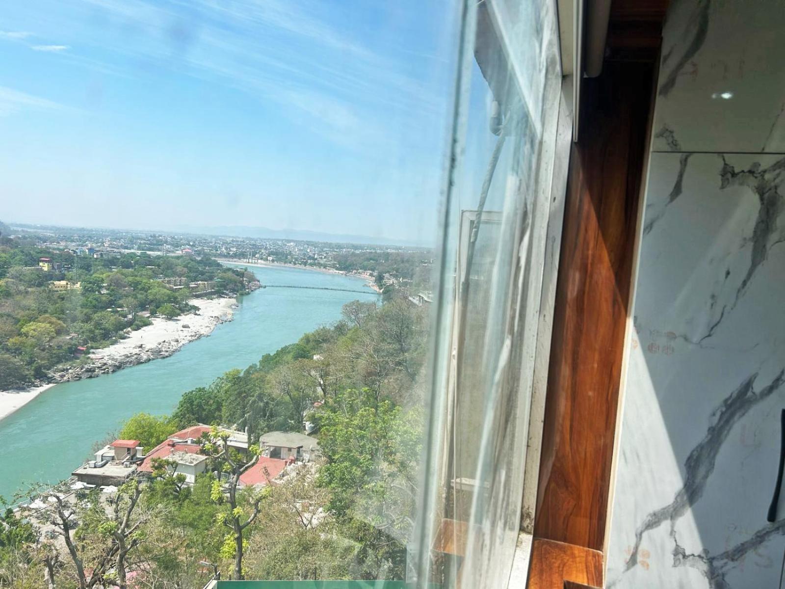 Hotel Dev Ganga Rishikesh Exterior photo