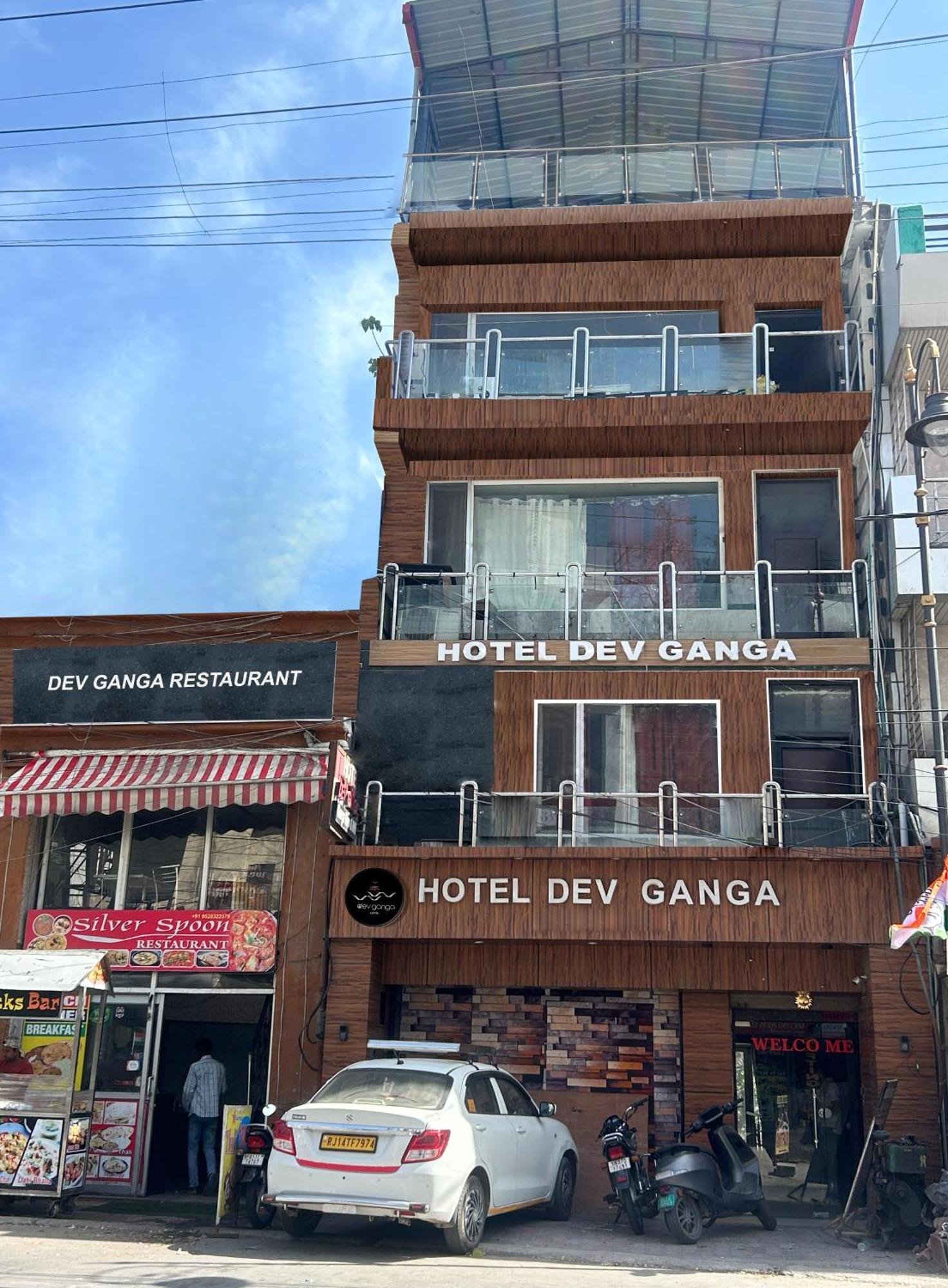 Hotel Dev Ganga Rishikesh Exterior photo
